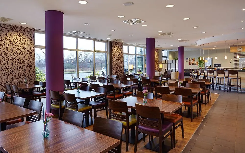 Holiday Inn Express Duesseldorf - City North By Ihg Hotel